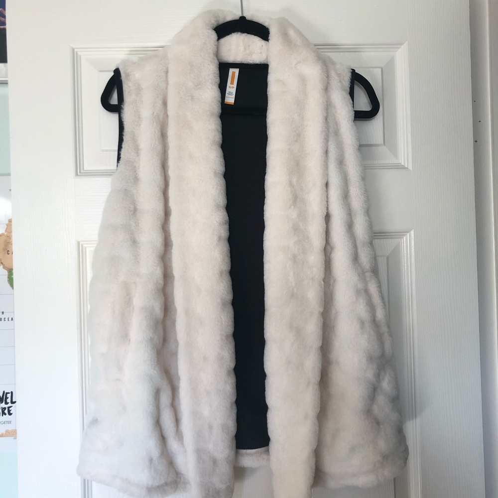 Lucy Faux Fur Vest